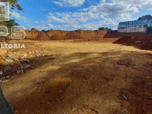 Terreno com excelente topografia no bairro Vila Santista em Atibaia, região residencial e ao lado do centro de Atibaia, todas as facilidades pertinho!