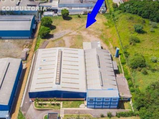 Locação de Galpão Itatiba EXCELENTE LOCALIZAÇÃO Galpão localizado no Distrito Industrial Alfredo Rela , área total do Terreno 12.073,67 M²