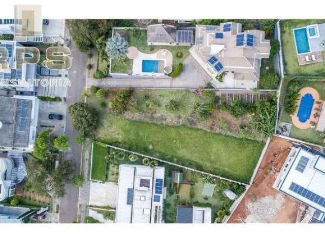 Terreno de 1.269,67m² a venda Condomínio Porto Atibaia, lazer completo, condomínio clube, de alto padrão,  segurança 24 horas, repleto de áreas verdes