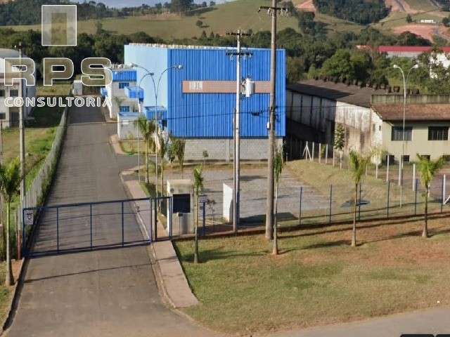 Galpão industrial com área livre de 14,5m x 96m e 9m de altura com apoio de console para ponte rolante até 12 ton.