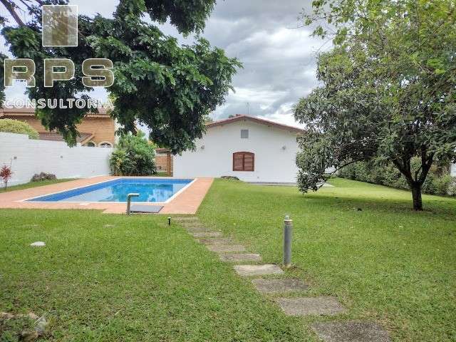 Casa térrea a venda na Vila Giglio com 1.000 m² de terreno,  03 quartos, piscina, churrasqueira, edícula , 4 vagas de garagem, 3 banheiros