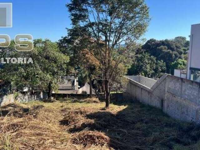 Terreno a venda no Jardim Paulista em Atibaia   Terreno com 405 m² , ótima localização .  Bairro tranquilo , com comercio , escolas , farmácias