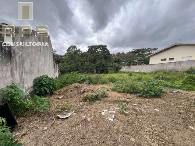 Terreno no Jardim Siriema em Atibaia . Com 468 m²  Dimensões :  10,30m de frente 39m lateral direita 40m lateral esquerda 19m fundos