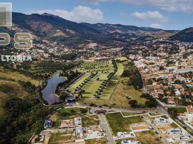 Terreno de 478m² a venda no Ecoville em Atibaia, localizado em esquina, com vista deslumbrante para a Pedra Grande, lazer completo,  dentro da cidade!