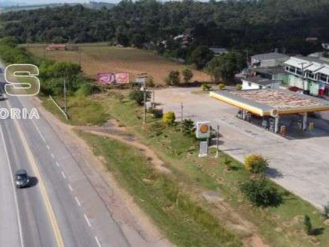 Área comercial à venda na Rod. Edgar Maximo Zambotto em Jarinu, lote plano de 22.000m² com Posto Shelll arrendado a 8km da Rod. Dom Pedro