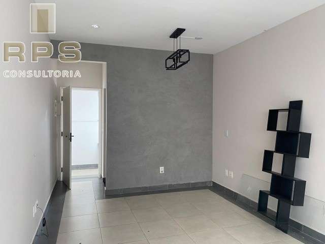 Sala comercial com 35 m² , em excelente localização  Imóvel com 01 sala  01 banheiro , sem vaga de estacionamento.  Localizada na Avenida principal