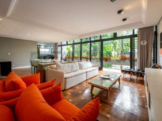 Venha viver com conforto e segurança no coração do Brooklin, em São Paulo!   Esta linda casa para locação possui tudo o que você precisa para desfruta