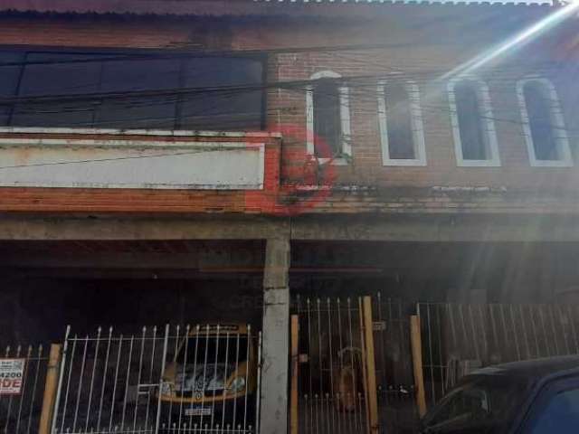 Três Casas em terreno 10x26m e 3 vagas de garagem - Jd. São Nicolau