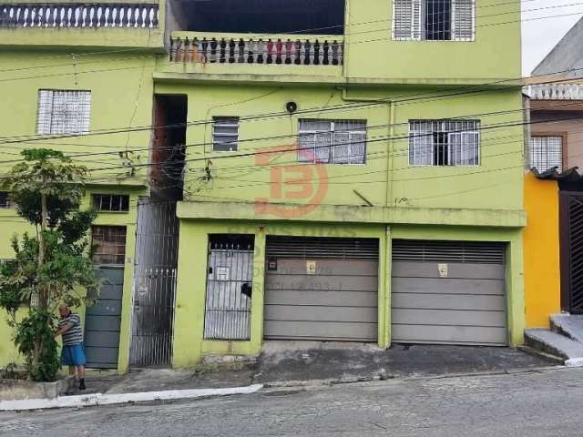 Sobrado com 7 casas no Terreno, 12 X 20 á Venda, Vila Ré