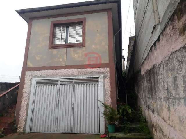 Terreno com 3 Casas, 5 Quartos á Venda, Vila Ré