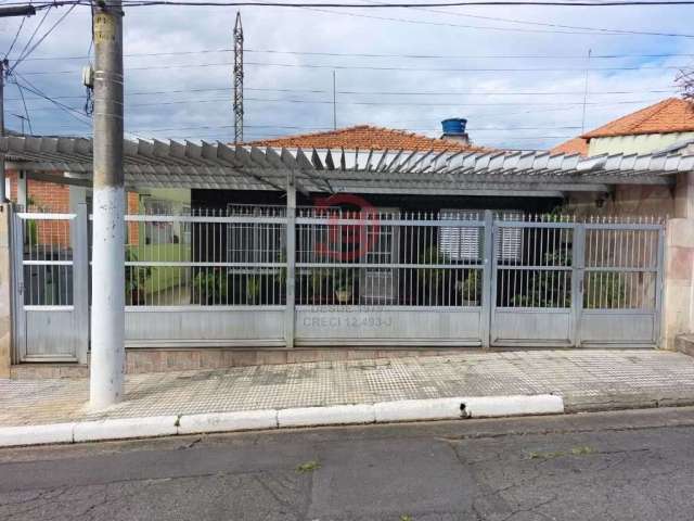 Casa térrea 2 quartos, Casa nos fundos 1 quarto - 2 vagas de garagem e Quintal - Vila Granada