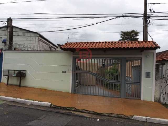 Excelente sobrado em condomínio na Vila Ré