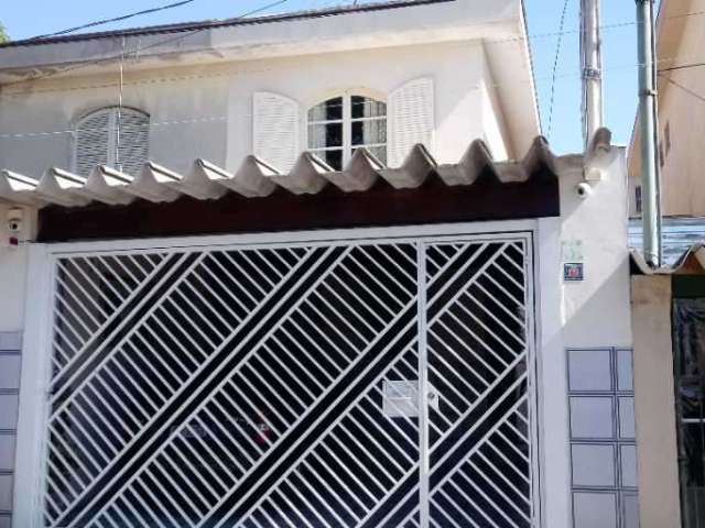 Sobrado 3 quartos, 2 vagas garagem e quintal - Ponte Rasa