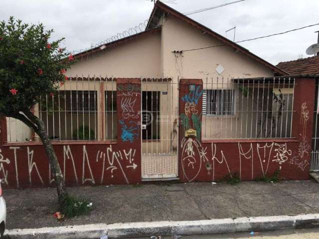 Casa à venda no Parque Artur Alvim, São Paulo - 3 dormitórios e garagem!