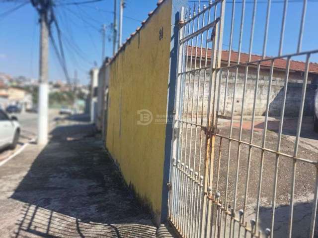 Casa Padrão à venda na Vila Ré em São Paulo - 3 dormitórios, 3 cozinhas, 6 garagens!