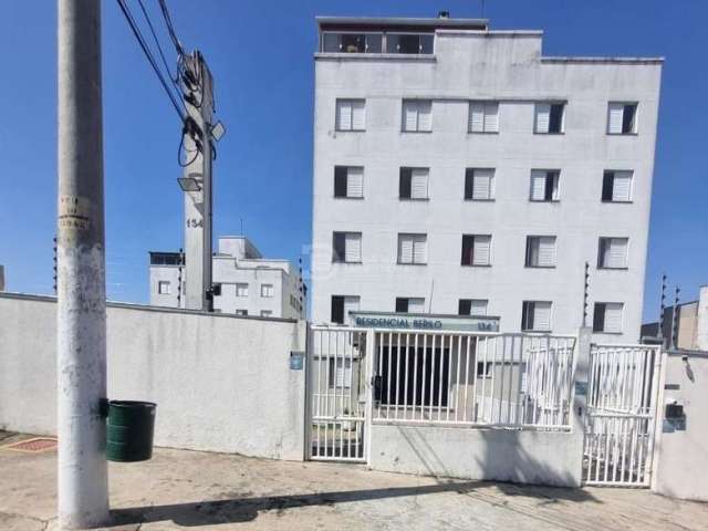 Aluguel de apartamento padrão com 3 dormitórios na Vila Ré, São Paulo