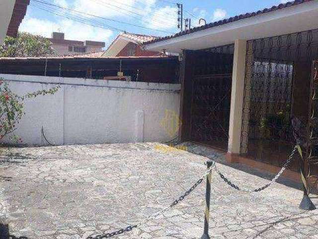 Casa ampla com excelente localização no Bairro dos Estados - CA0086