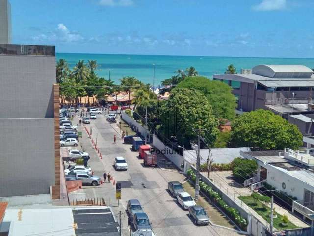 Cobertura linear com móveis planejados e vista para o mar e a 150m da praia de Cabo Branco - CO0201