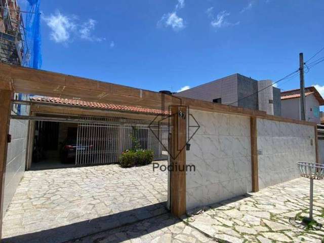 Casa térrea com piscina no Jardim Cidade Universitária -CA0161.