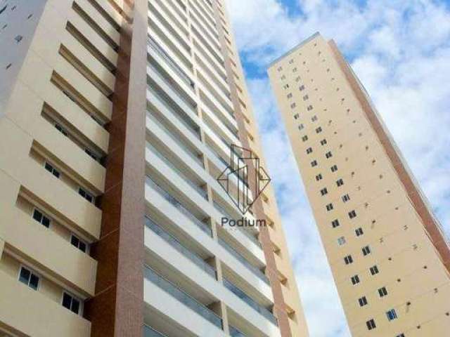 Apartamento com projetados e varanda / sacada de alto padrão em Condominio Club Maison Miramar - AP2098