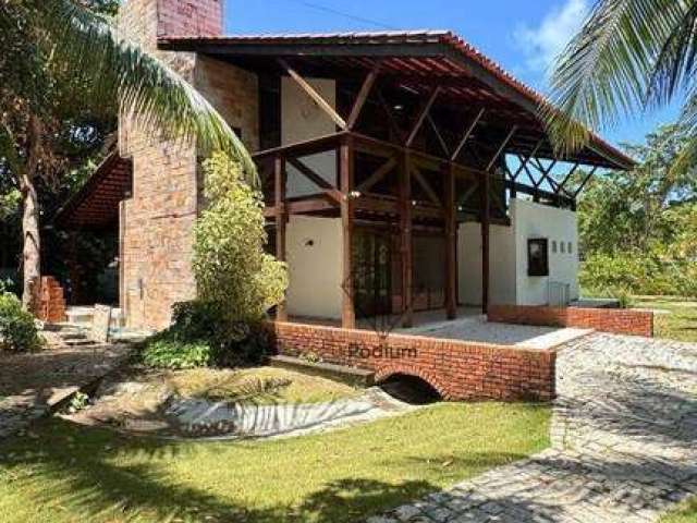 Casa com sobrado de alto padrão com varanda / sacada a 180m da praia do Seixas - CA0170