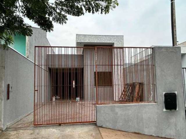 Casa à venda em Maringá, Parque Tarumã, com 3 quartos, com 70 m²