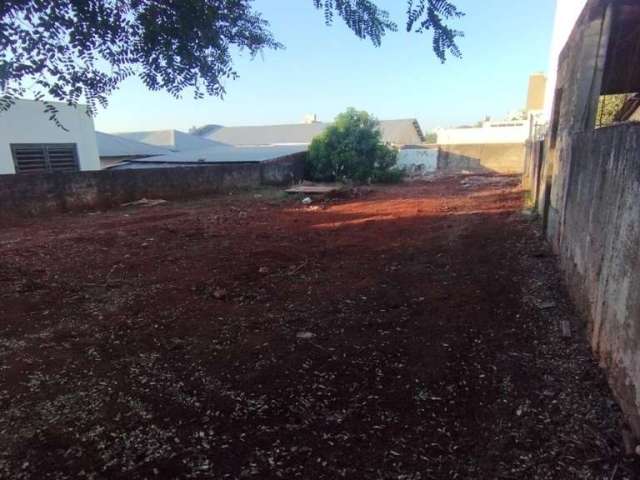 Terreno à venda em Maringá, Zona 07, com 589 m²