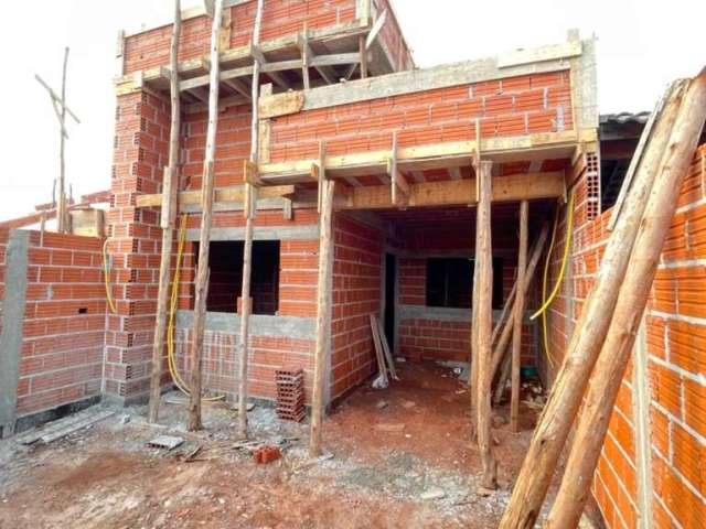 Casa à venda em Maringá, Conjunto Habitacional Requião, com 3 quartos, com 80 m²