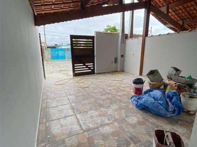 Casa para Venda em Mongaguá, Florida Mirim, 2 dormitórios, 1 suíte, 2 banheiros, 2 vagas