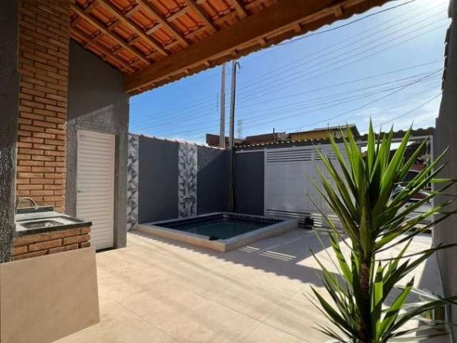 linda casa com piscina 400 mts da praia