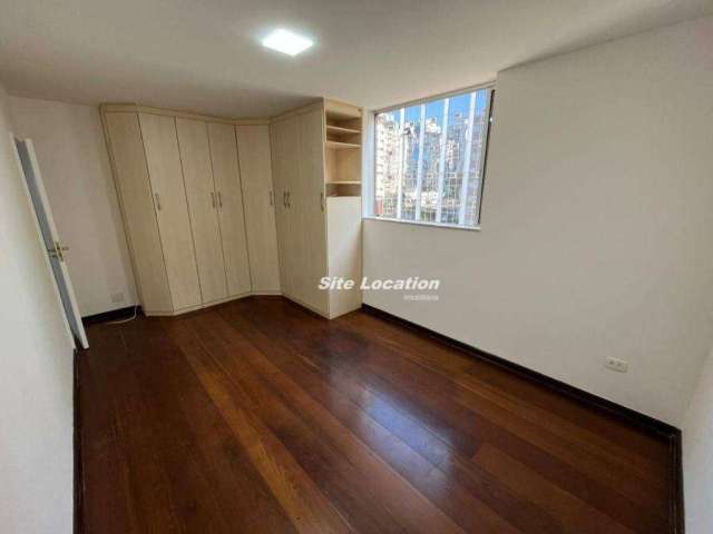 105034 Apartamento com 2 dormitórios à venda, 62 m² por R$ 890.000 - Moema - São Paulo/SP