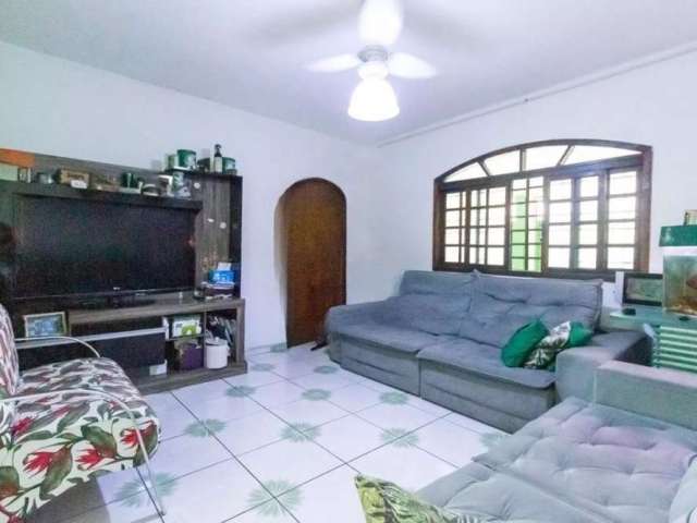 Casa para vender perto da estação Dom Bosco com 3 quartos