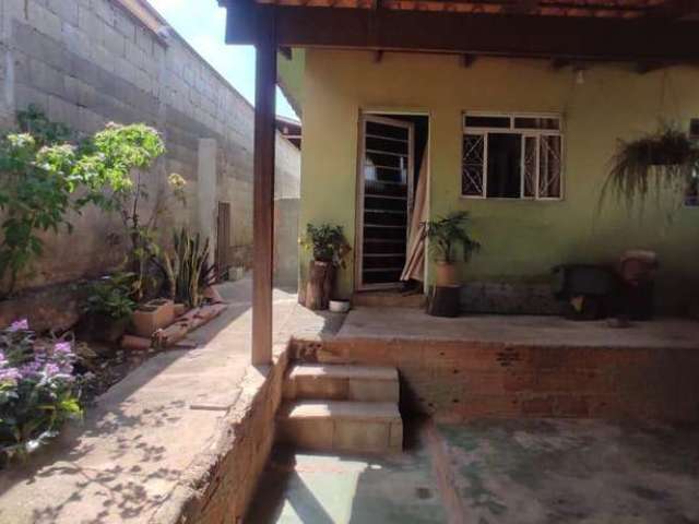 Casa para Venda em Ibirité, Jardim Monsenhor Horta - 2ª Seção, 3 dormitórios, 1 banheiro, 1 vaga