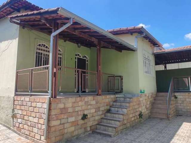 Casa para Venda em Belo Horizonte, Tirol (Barreiro), 3 dormitórios, 1 banheiro, 2 vagas