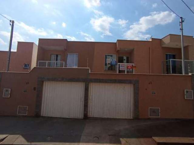 Casa para Venda em Ibirité, RECANTO VERDE, 3 dormitórios, 2 banheiros, 2 vagas