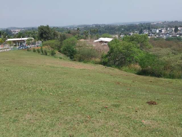 Lindo terreno comercial na Granja Viana