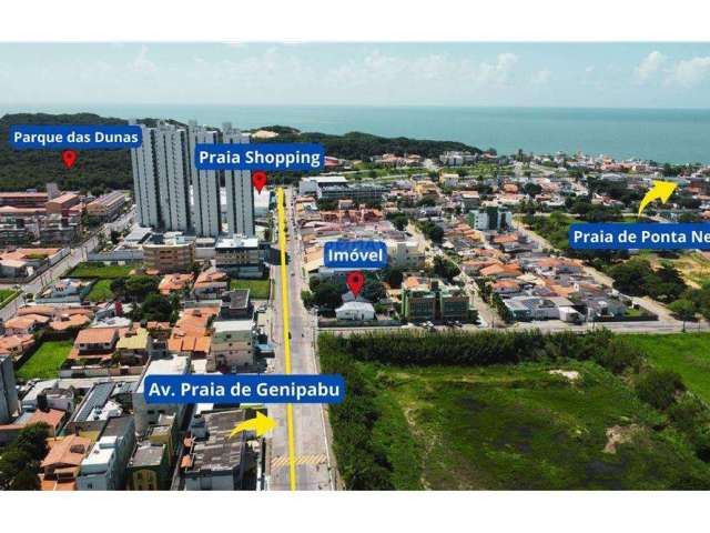 Vendo casa com terreno de 560 m² em Ponta Negra na rua lateral ao Praia Shopping