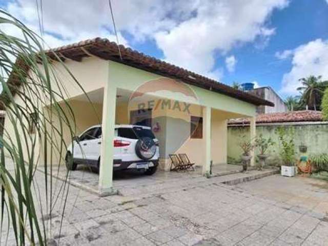 Seu Novo Lar Aguardando! Casa com 3 Quartos Próximo ao Colégio Fênix