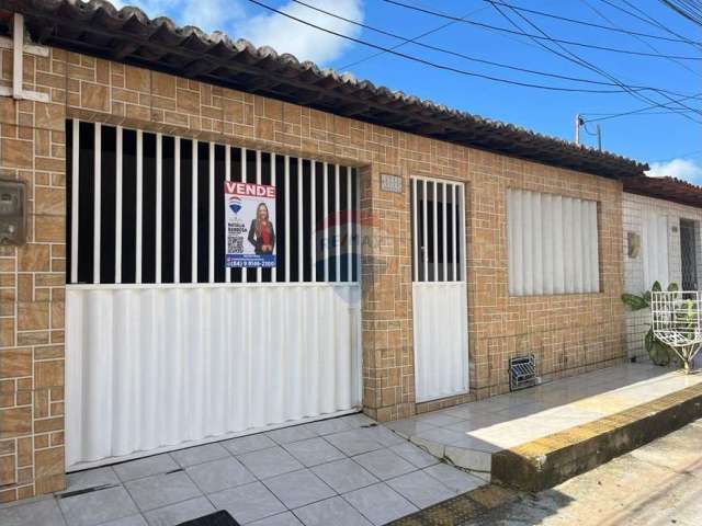 Casa com 2/4 em neópolis