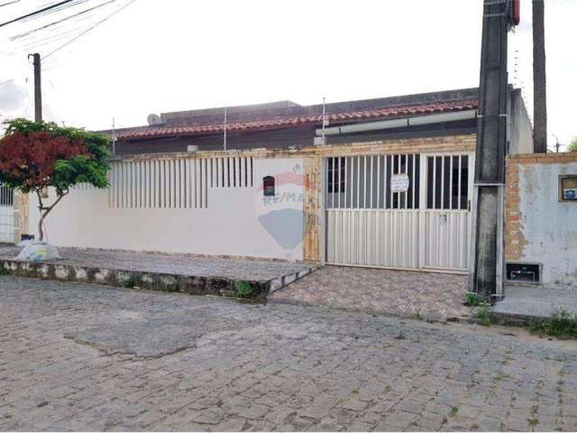 Ótima casa com 3 Quartos à venda no Parque das Nações em Parnamirim/RN