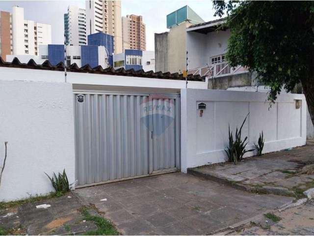 Casa Ampla com 4 Quartos em Lagoa Nova – Ideal para sua Família!