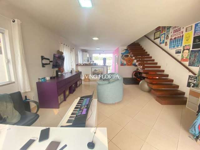 Casa com 3 quartos à venda na Rua Grumixama, 158, Campeche, Florianópolis por R$ 1.500.000