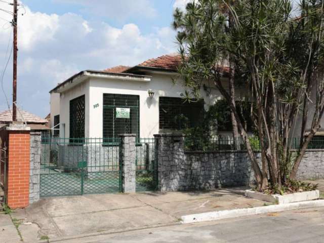 Vendo Ótima Casa com 3 Dormitórios em Bairro Nobre de São Paulo