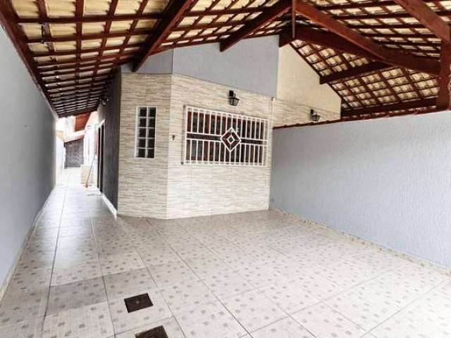 Casa à venda no bairro Maracanã - Zona 01, Praia Grande-Sp.