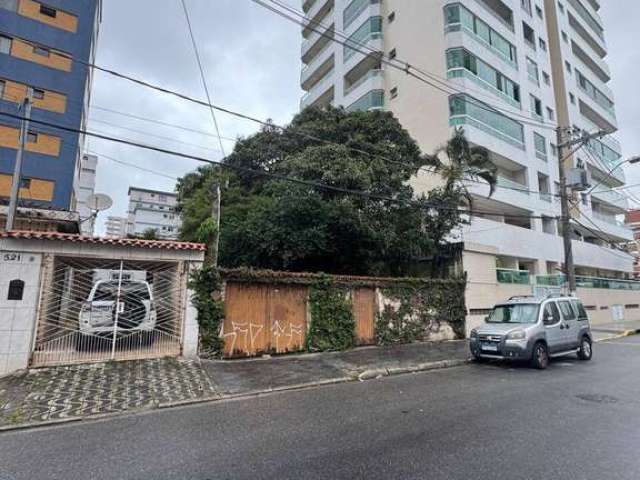 Casa isolada térrea  450m da praia Boqueirão