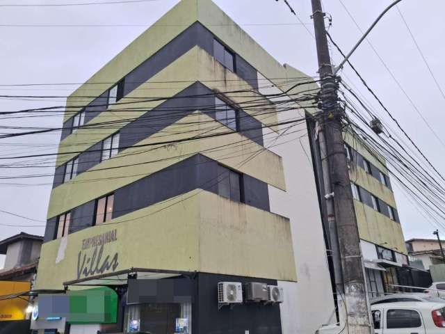 Sala comercial com 1 sala para alugar no Vilas do Atlantico, Lauro de Freitas  por R$ 1.600