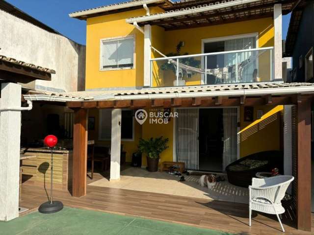 Casa com 4 quartos para alugar na Vila Praiana, Lauro de Freitas  por R$ 5.500