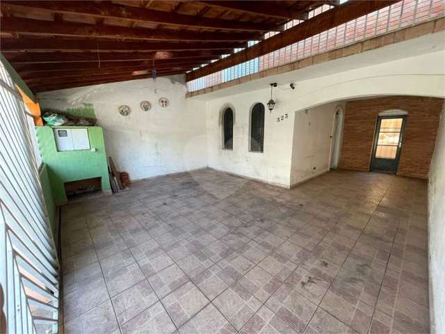 Casa com 3 quartos à venda em Jardim Maria Eugênia - SP