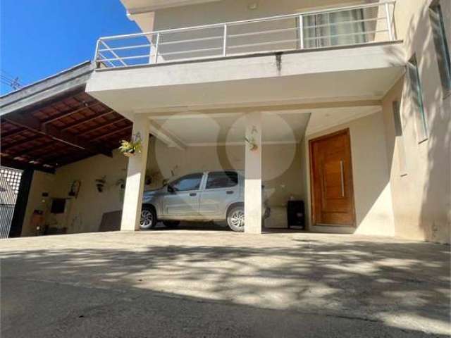 Casa com 3 quartos à venda em Jardim Santa Bárbara - SP