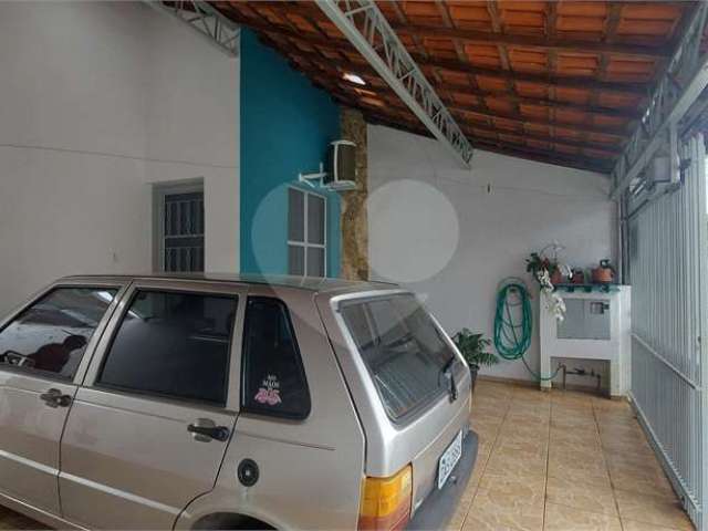 Casa com 3 quartos à venda em Jardim Santa Bárbara - SP